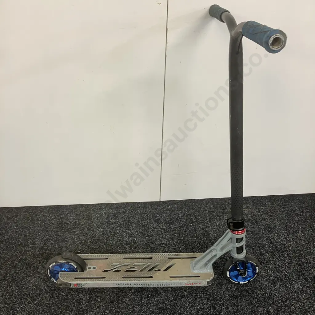 Invictus / Madd Gear Extreme Scooter Image 1++