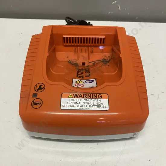 Stihl AL300 Battery Charger