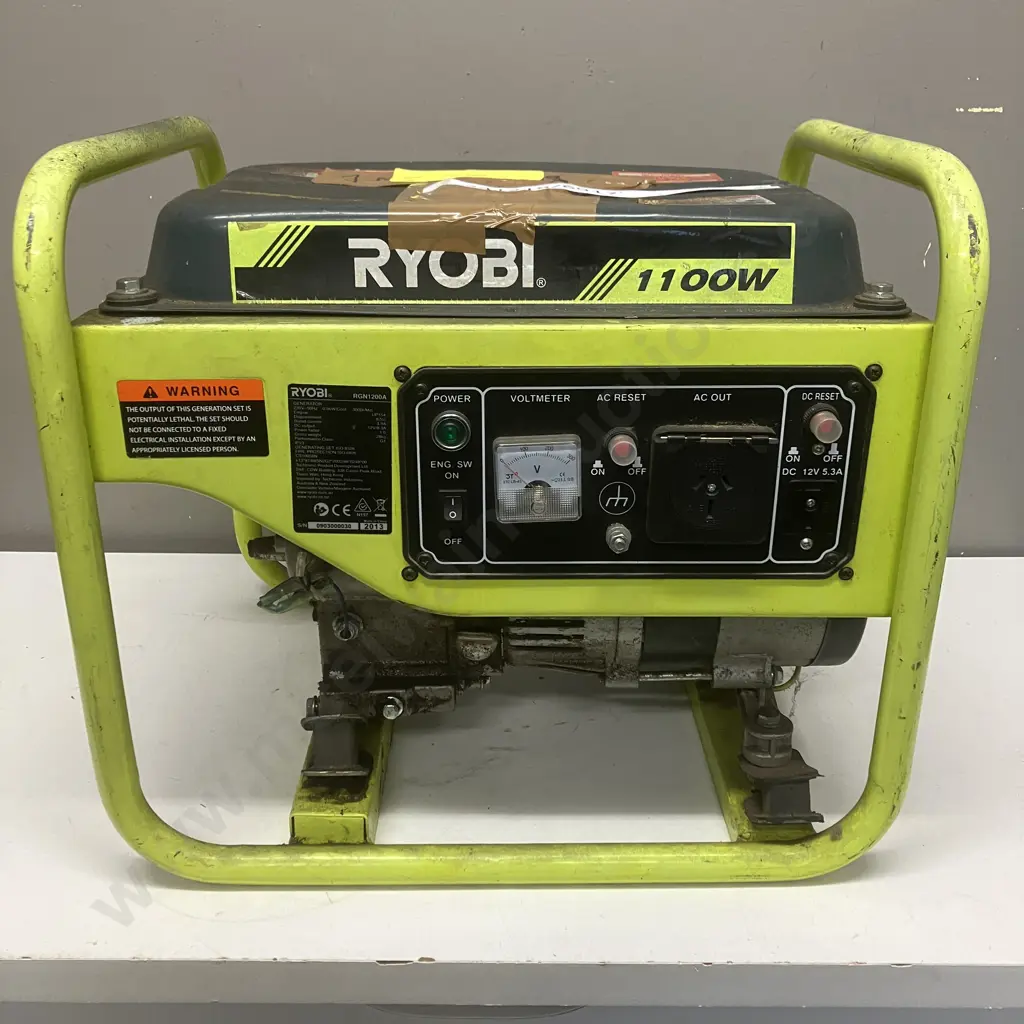 Ryobi RGN1200A 1100W Portable Petrol Generator Image 1++
