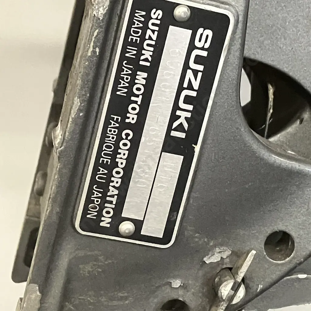 Suzuki DT6 Outboard Motor With Tote Tank Etc - 00601-651480 (Sold As Is) Image 1++