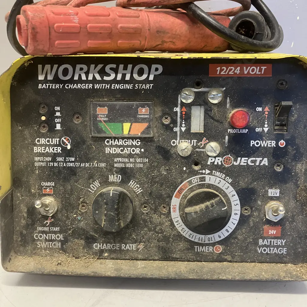 Projecta 12/24V Workshop Battery Charger With Engine Start Image 1++