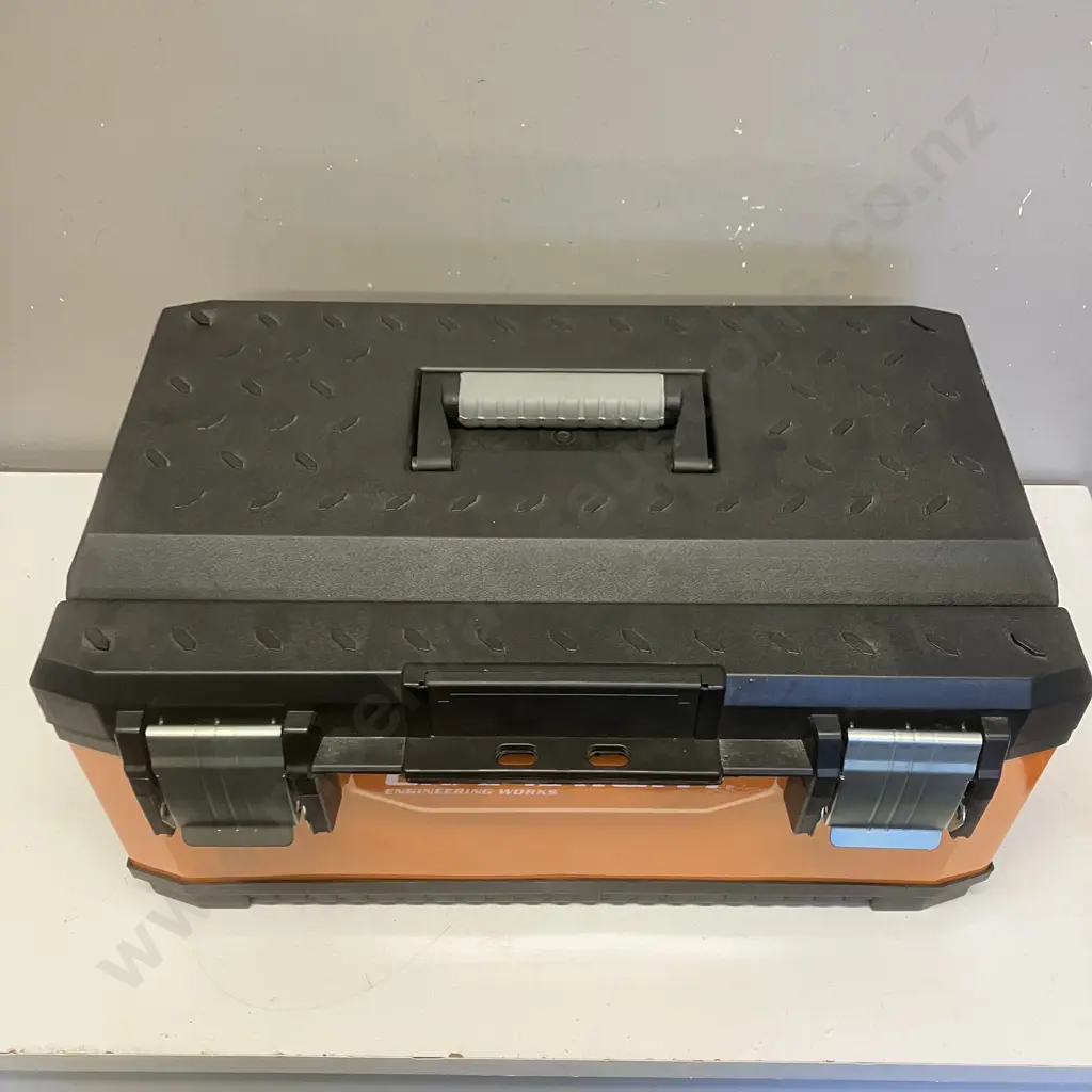 Craftright Engineering Works Toolbox, Tools Etc With Bosch PMF 18E Multi. H26 W56 D31cm Image 1++