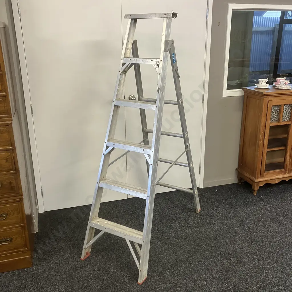 Aluminium Stepladder - 5 Step. H184cm Image 1++