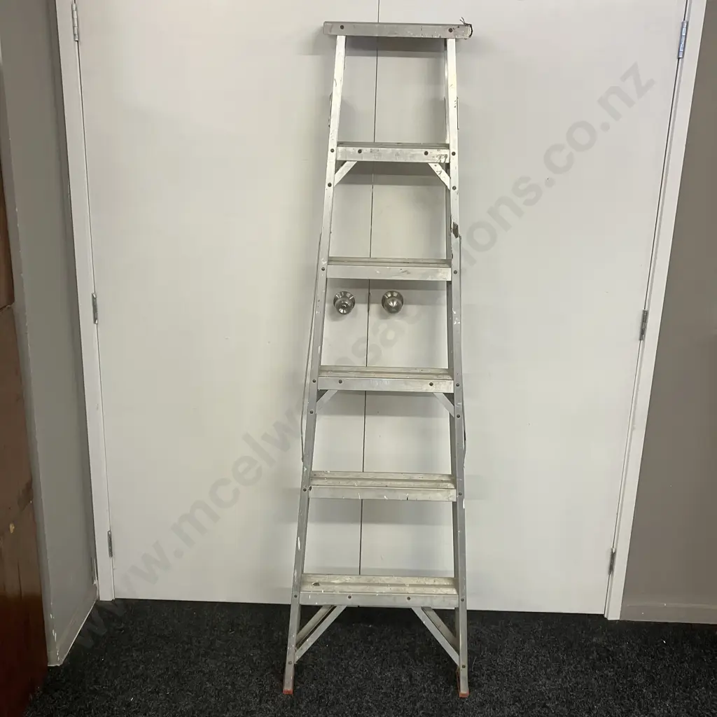 Aluminium Stepladder - 5 Step. H184cm Image 1++