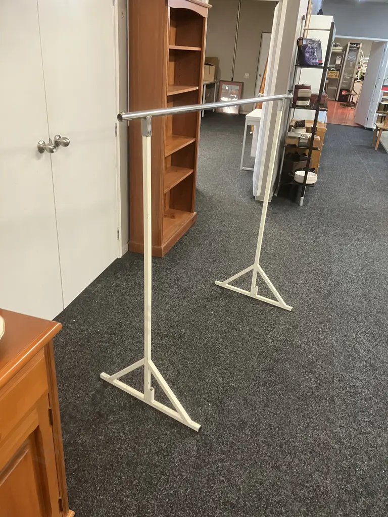Vintage Freestanding Dress Rack. 137 x 150cm Image 1++