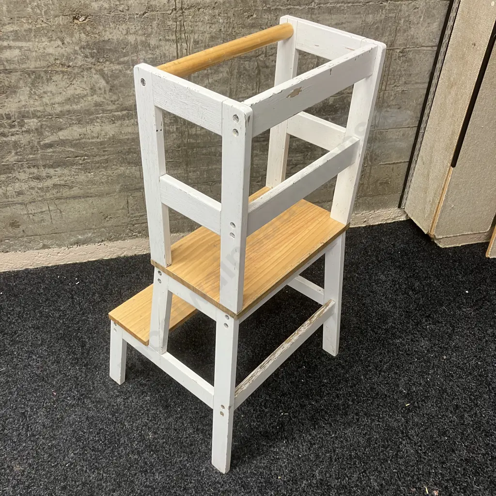 Kids Learning Tower. H90 W46 D40cm Image 1++