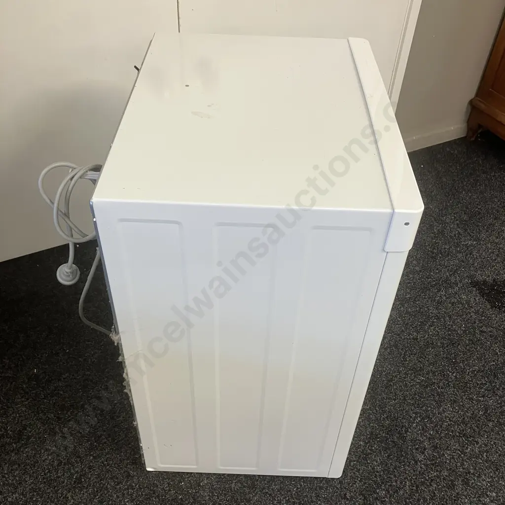 Simpson Eziloader 4Kg Tumble Dryer - Model 39P400M Image 1++