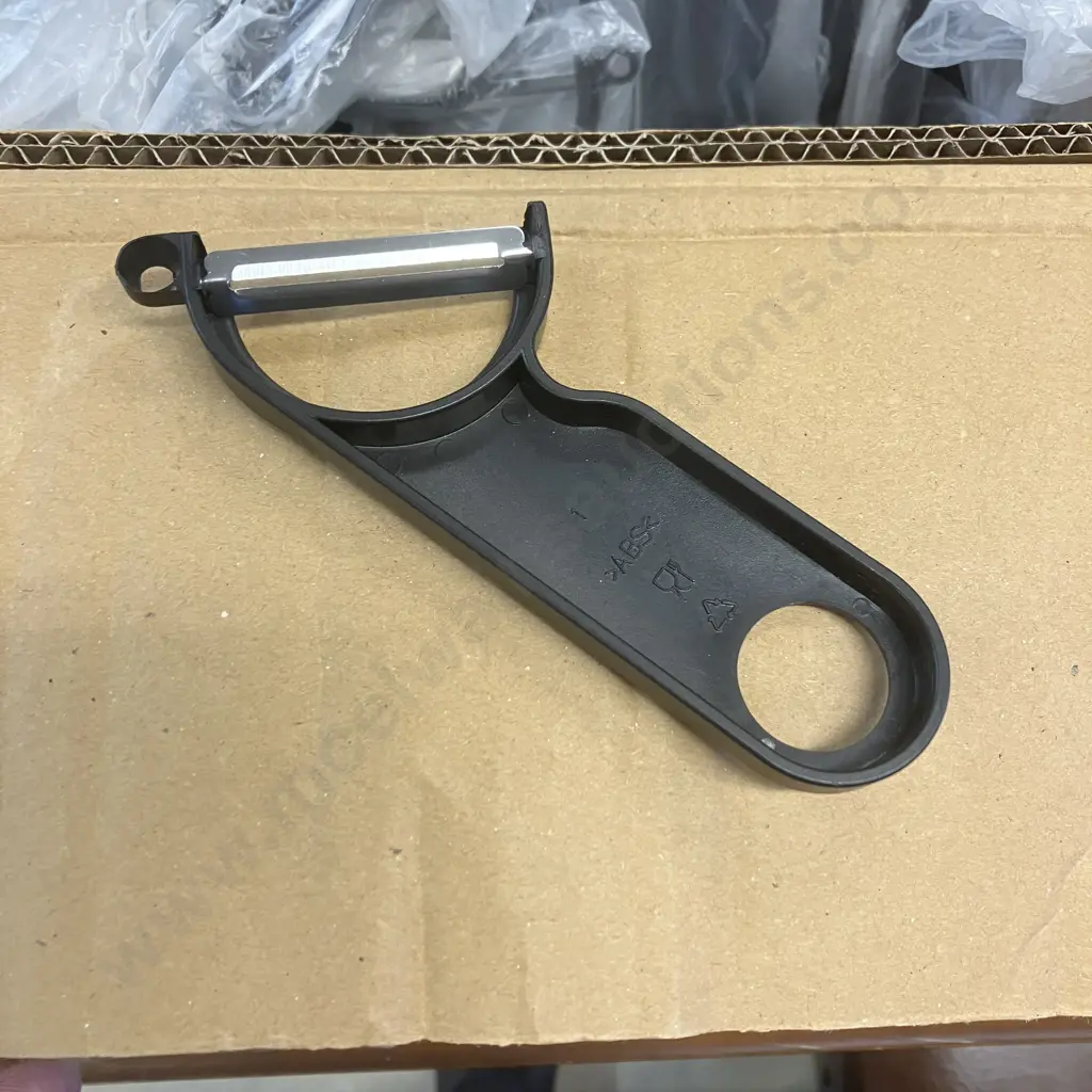 Box lot New Potato Peelers Image 1++