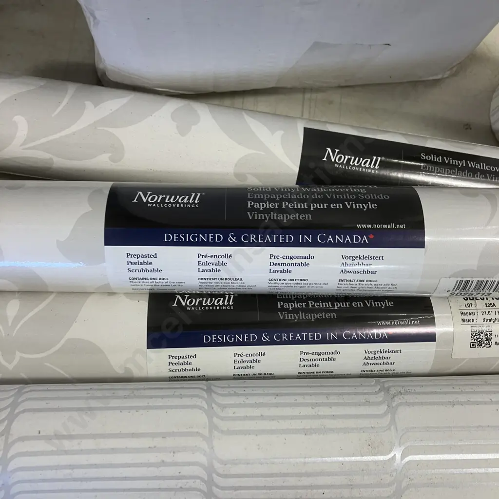 Six Rolls of Wallpaper & Two Rolls of Wallpaper Image 1++