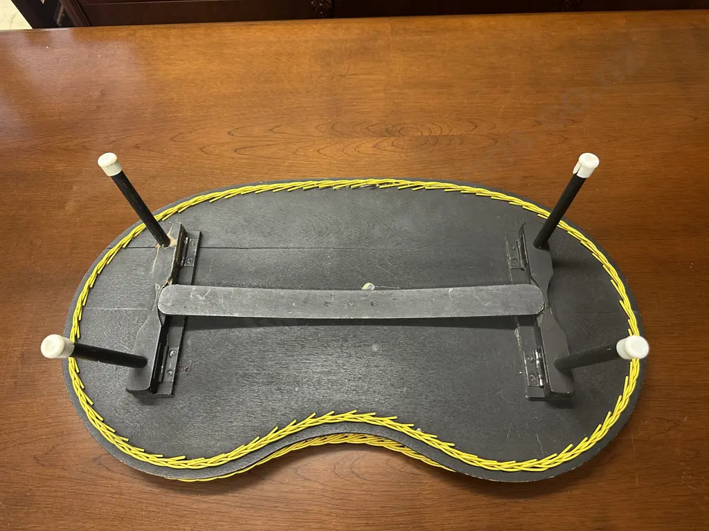 Retro Fold-Up Serving Tray Cane Edge Detail Image 1++