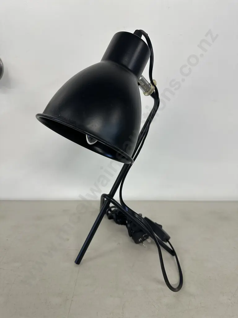 Modern Black Desk Lamp Tri Legged Image 1++