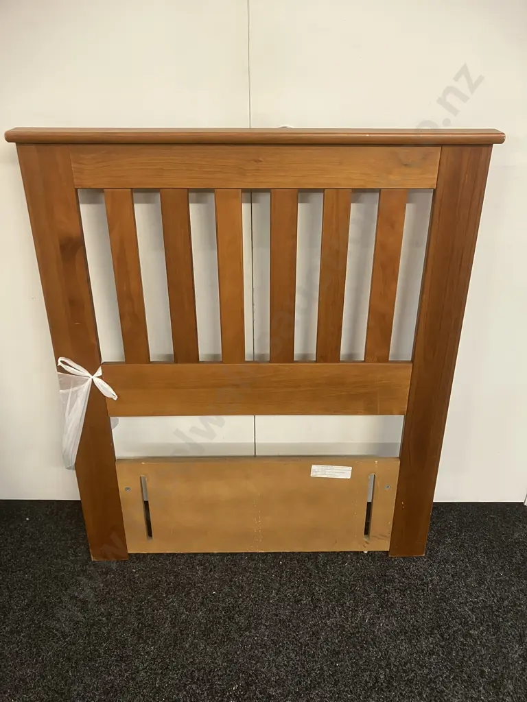 Single Wooden Headboard. 111 x 93.5cm Image 1++