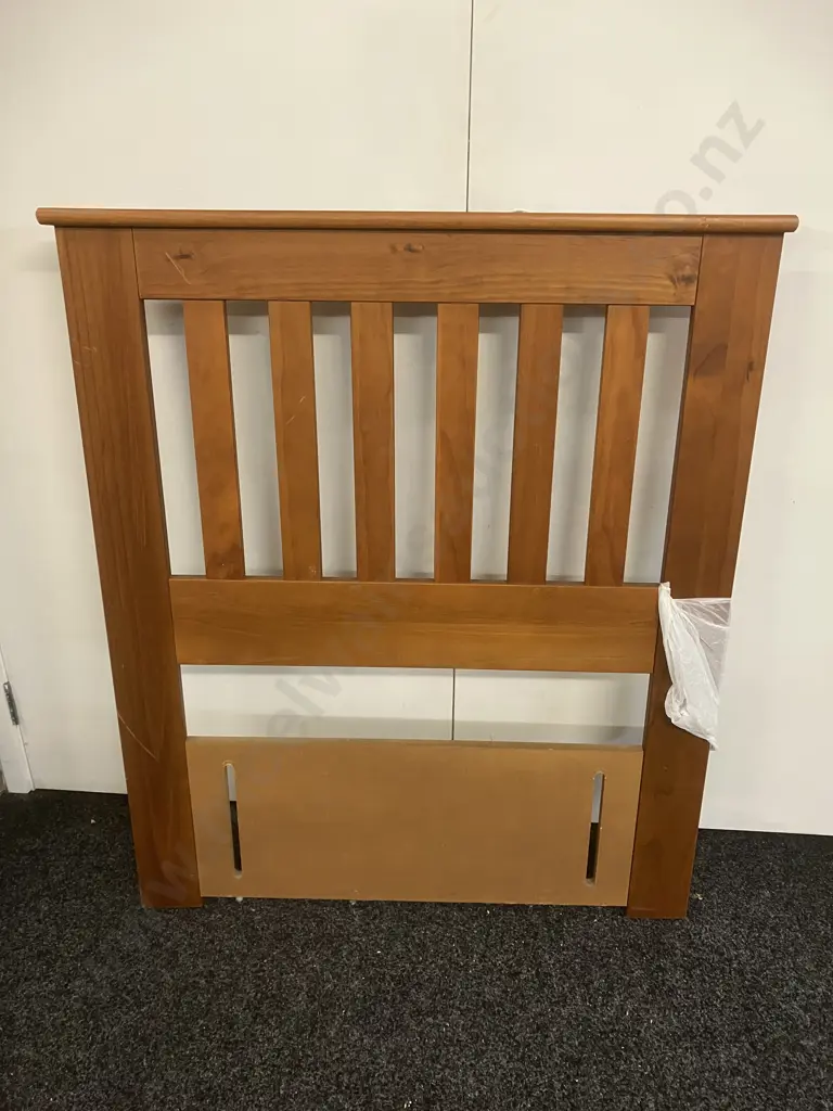 Single Wooden Headboard. 111 x 93.5cm Image 1++