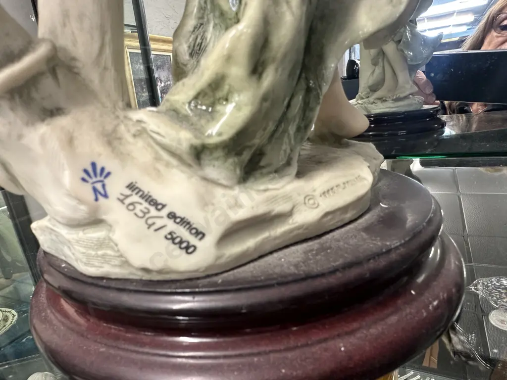 Giuseppe Armani (Italy) ANGELICA Sculpture 484C Limited Edition 1634 /5000, Height 48cm, With COA & Original Box Image 1++