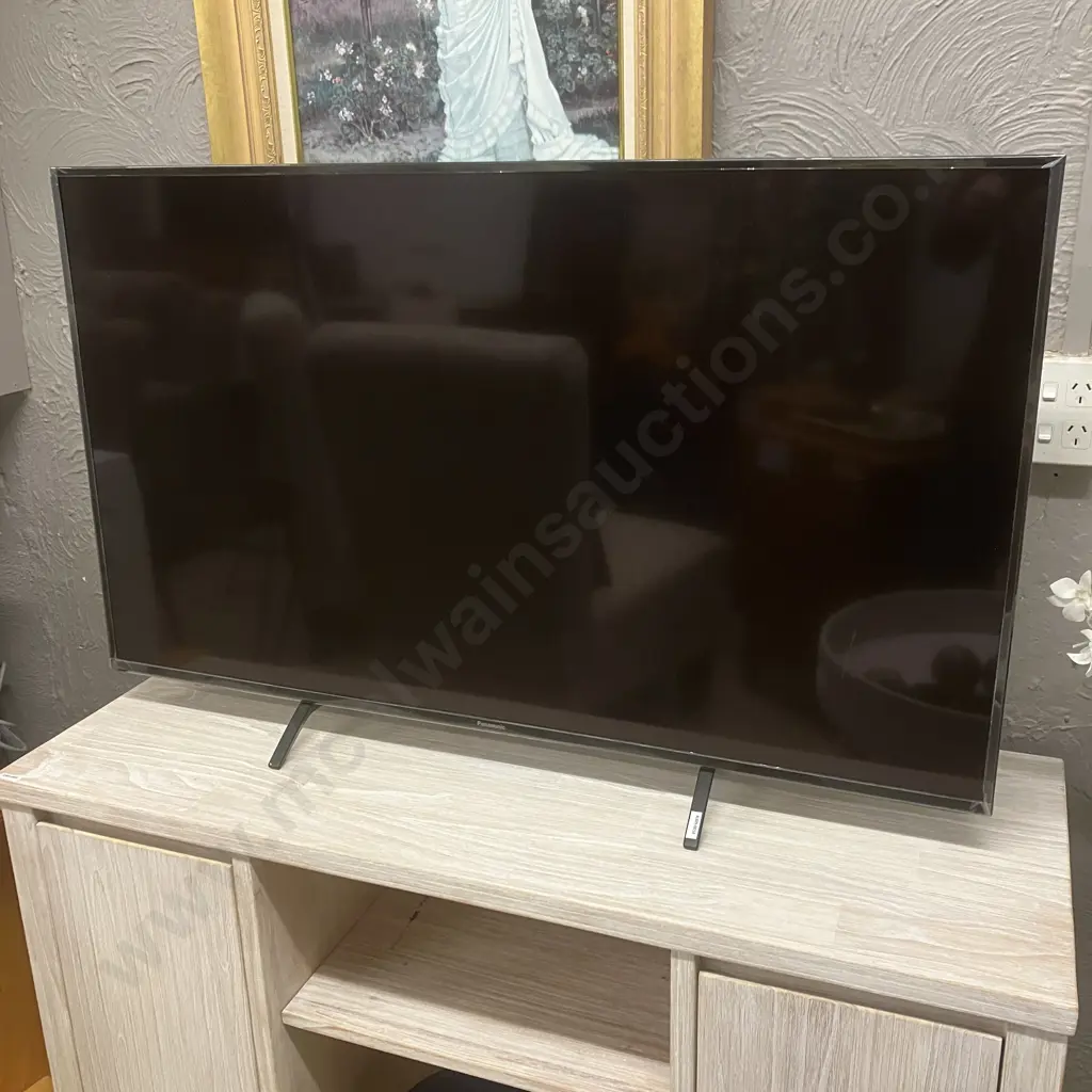 Panasonic 49" 4K LED TV TH-49GX740Z With Remote Control Image 1++