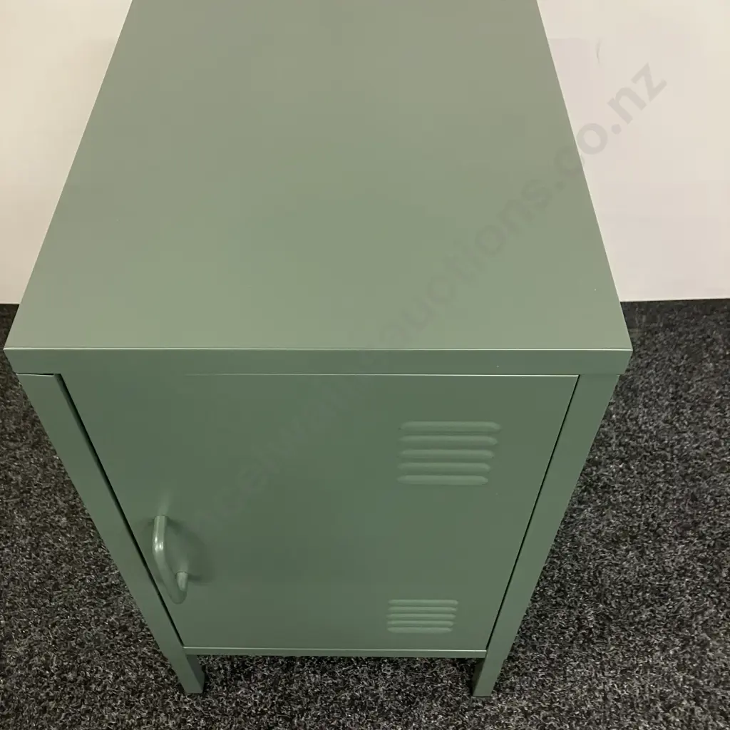 Sage Metal Single Locker. H60 W35 D40cm Image 1++