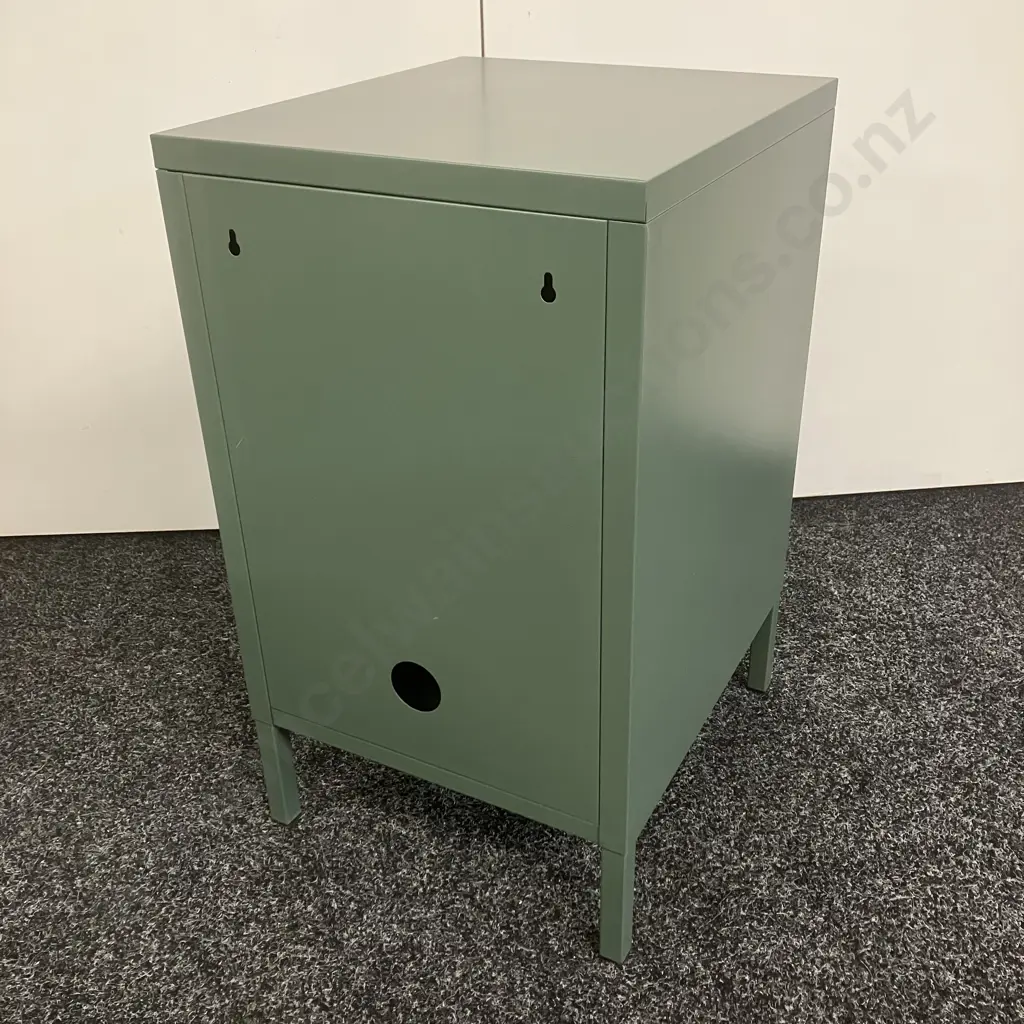 Sage Metal Single Locker. H60 W35 D40cm Image 1++