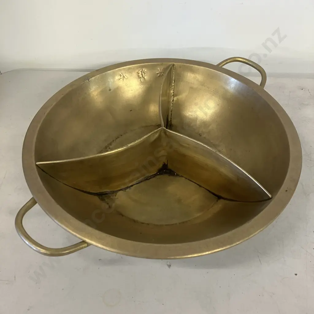 Brass Oriental Divided Hotpot. Dia 44cm Image 1++