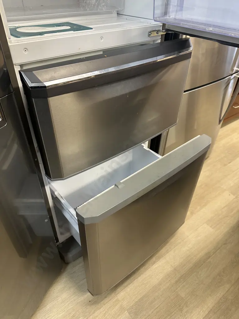 Mitsubishi Refrigerator Freezer - 375 Litre, MR-C375C-ST-A, Humidity Drawer & Freezer Drawer Image 1++