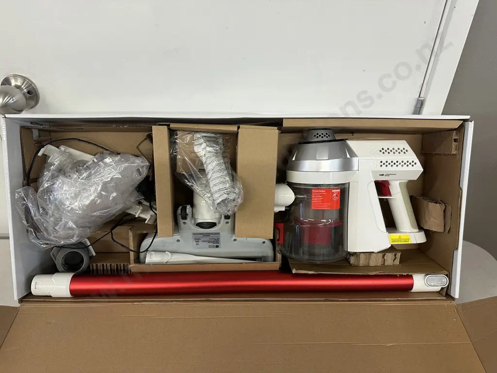 Vacuum Cleaner - Hoover Ultra Light Cordless Hand Stick With Original Box Image 1++