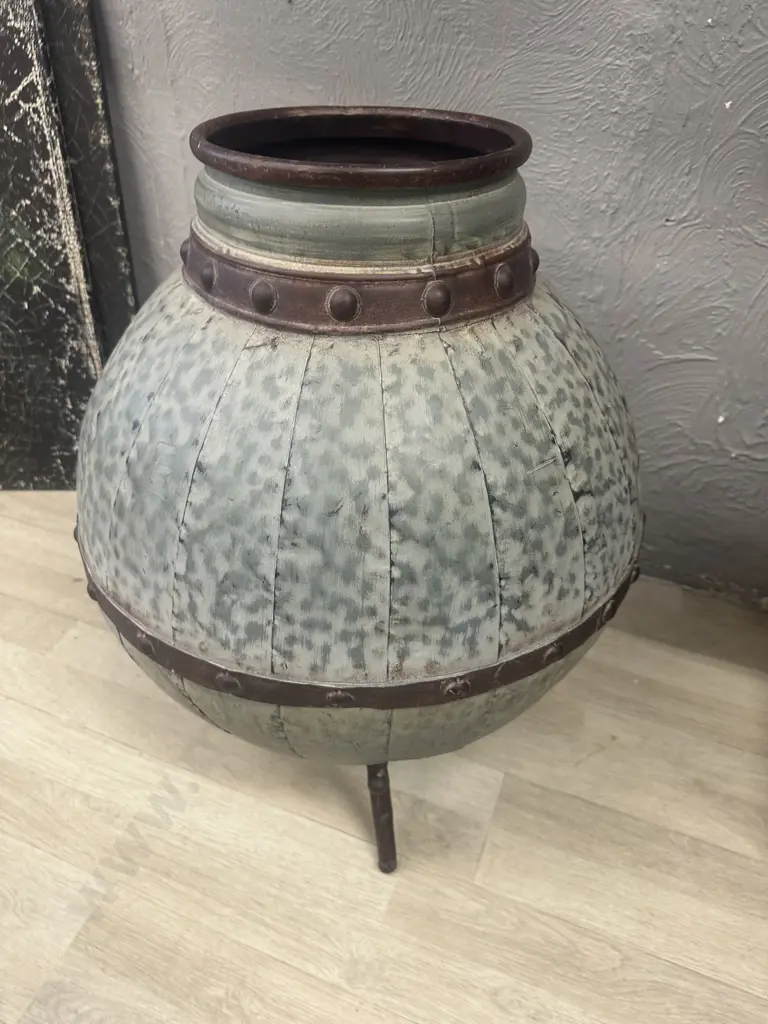 Large Brown & Fawn Decorative Metal Urn With Dome Detail. H68cm Image 1++