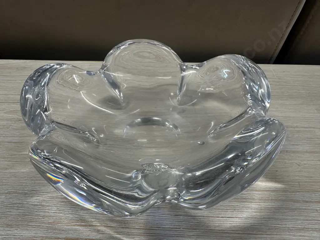 Vintage Heavy Scalloped Dish H8,Dia22cm. Image 1++