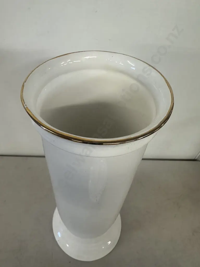 Toilet Roll Column - Ceramic With Lid. H52cm Image 1++