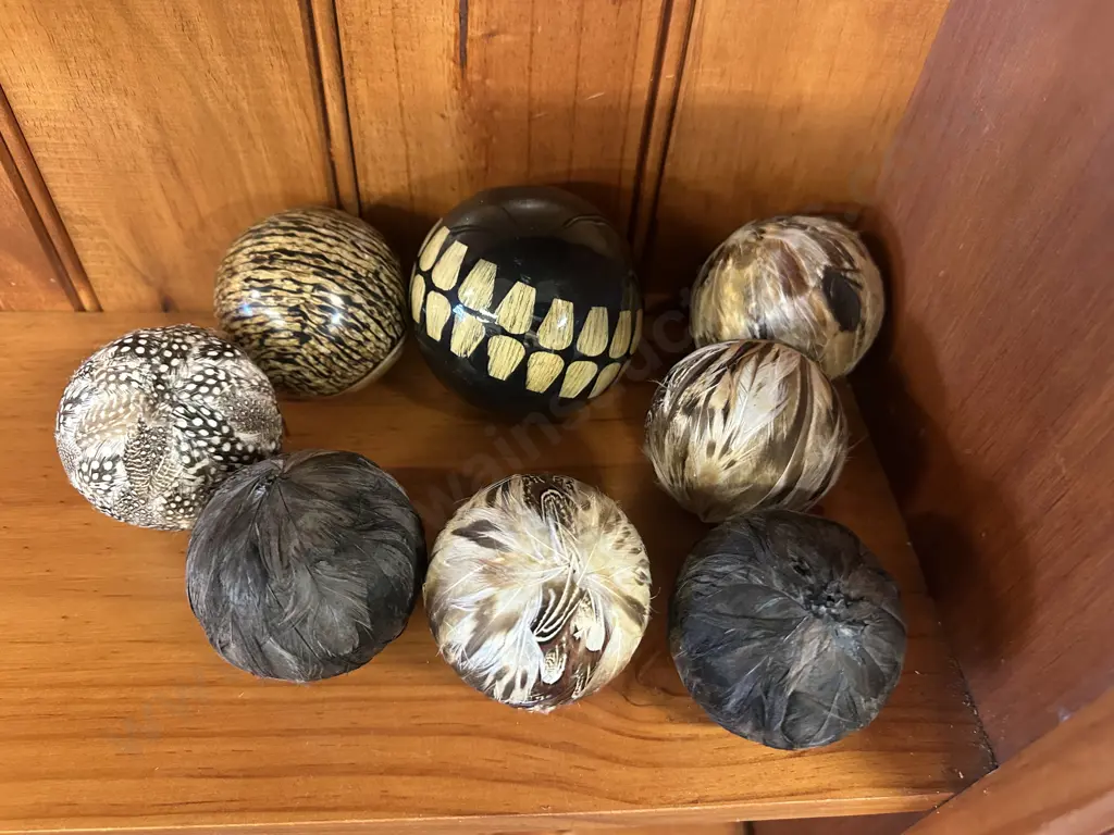 Decorative  Balls Including Feather Etc Image 1++