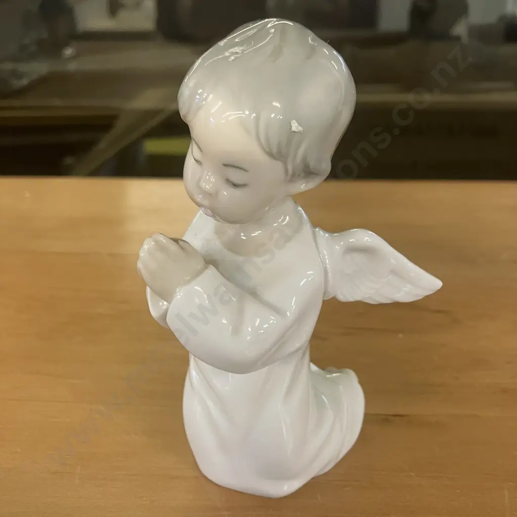 Vintage Retired Lladro Angel Praying Figurine Image 1++