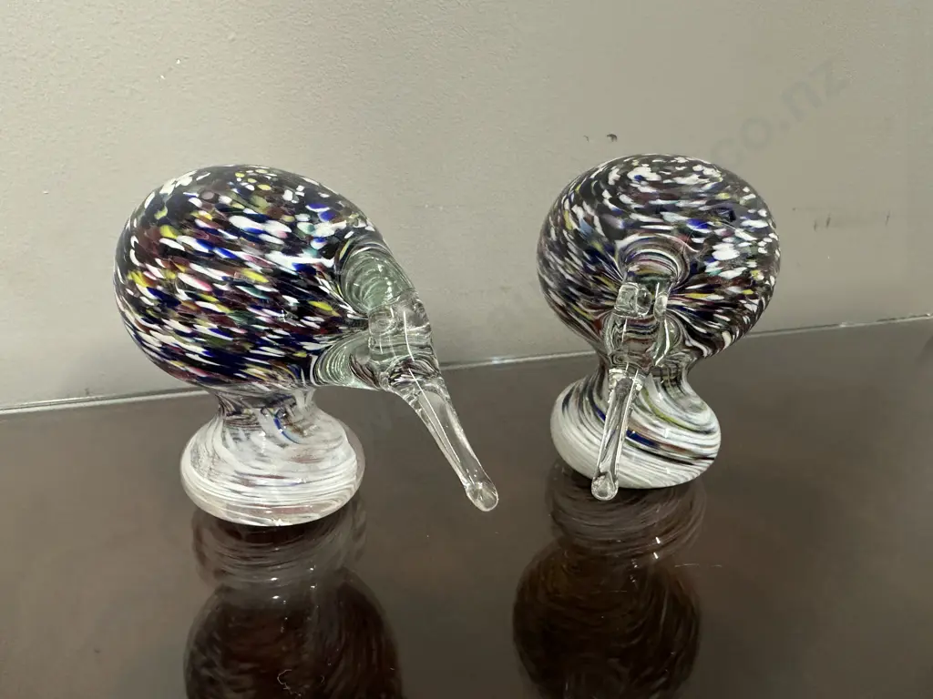 Pair Of Vintage Hand Blown 'Hokitika' NZ Art Glass Kiwi Bird Sculpture Image 1++