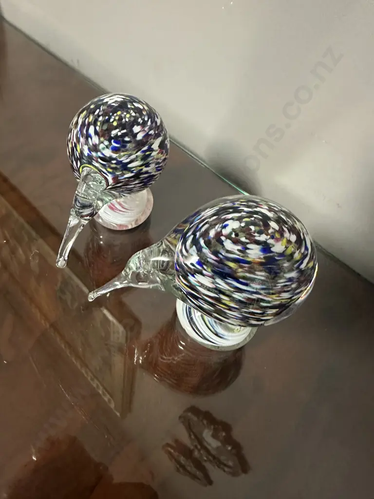 Pair Of Vintage Hand Blown 'Hokitika' NZ Art Glass Kiwi Bird Sculpture Image 1++