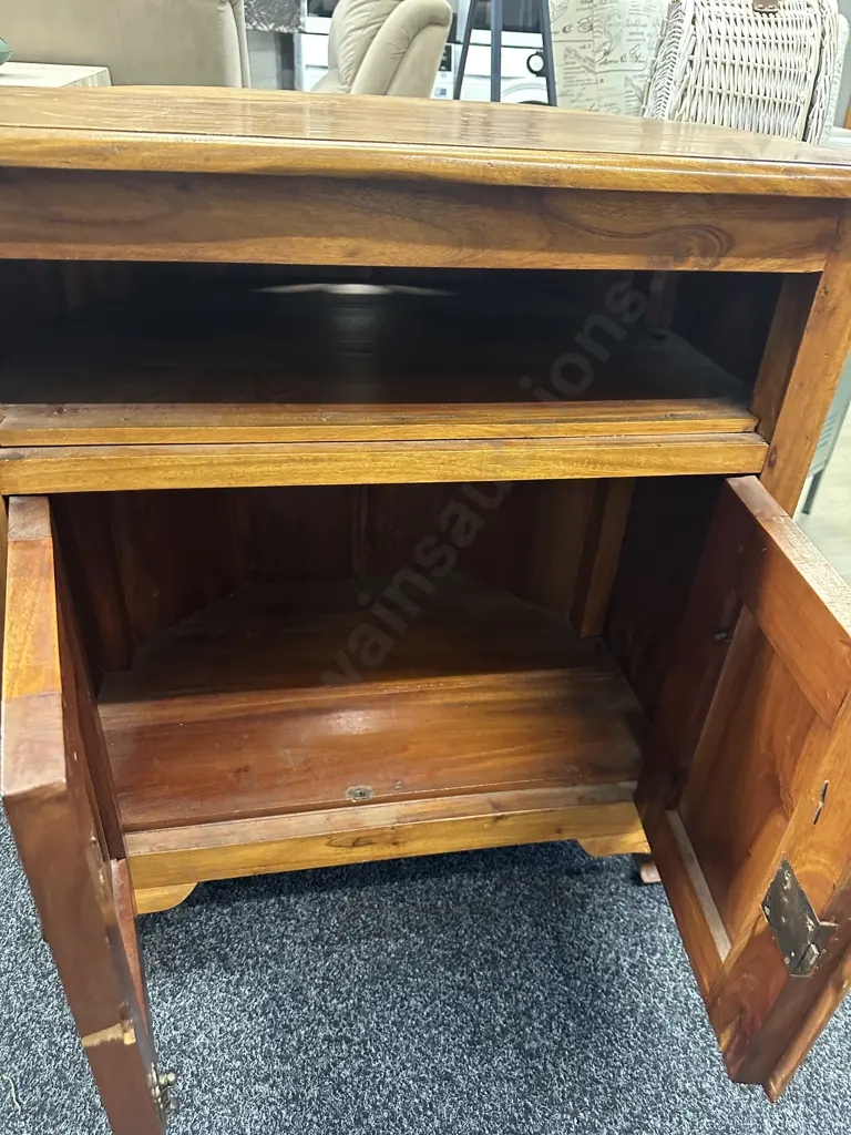 Wooden TV Cabinet One Shelf, Two Door H81,W74,D53cm. Image 1++