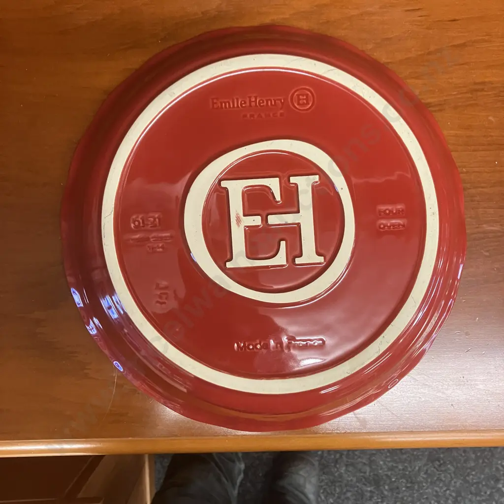 Emile Henry (France) Modern Classics Collection 9" Pie Dish, Red. #61.21 Image 1++