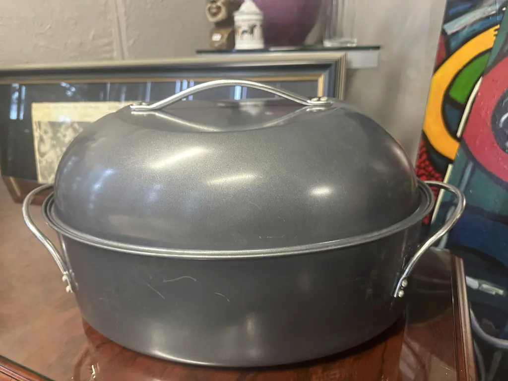 Large Lidded Roasting Dish Image 1++