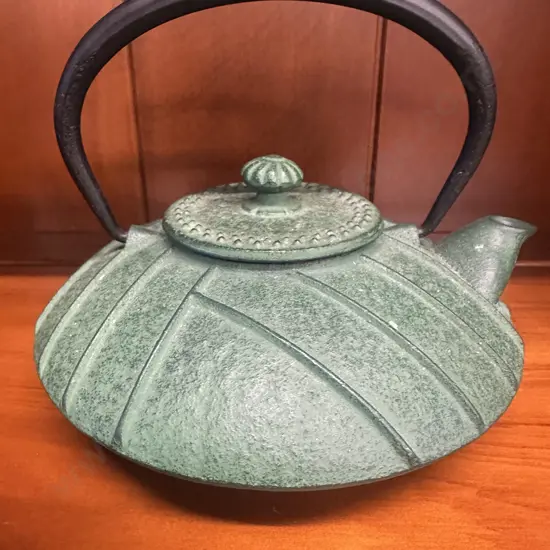 Cast Iron Green Teapot. 8 x 17cm