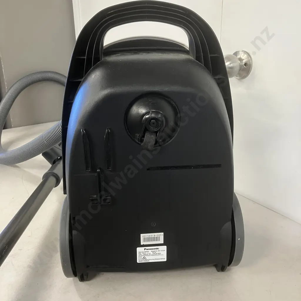 Panasonic Eco-Max Light Vacuum Cleaner MC-CG524 With Dust Bags Image 1++