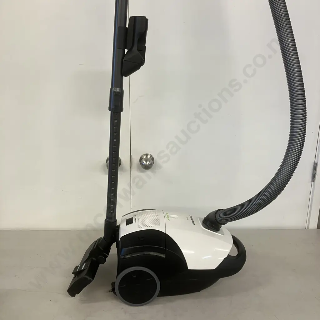 Panasonic Eco-Max Light Vacuum Cleaner MC-CG524 With Dust Bags Image 1++