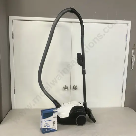 Panasonic Eco-Max Light Vacuum Cleaner MC-CG524 With Dust Bags