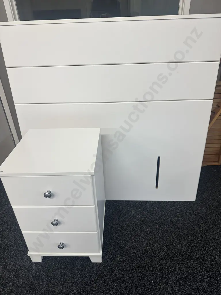 White Piper King Single Headboard & 3 Drawer Bedside With Silver Handles. H61 W69 D39cm Compac Brand Ex Forlongs Image 1++