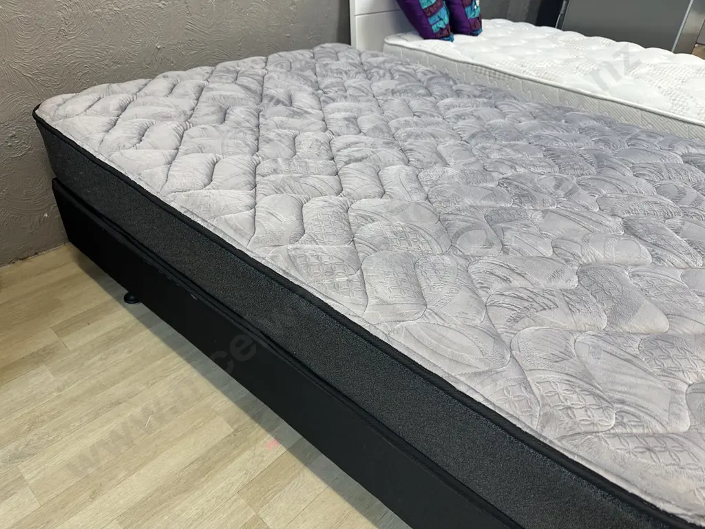 Double Bed - Wonderest Easy Sleeper Image 1++
