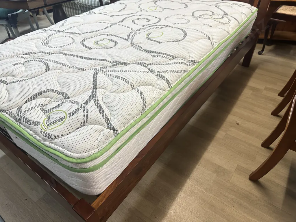 Wooden Slat King Single Bed With Sealy Body Support Luxury Mattress Image 1++