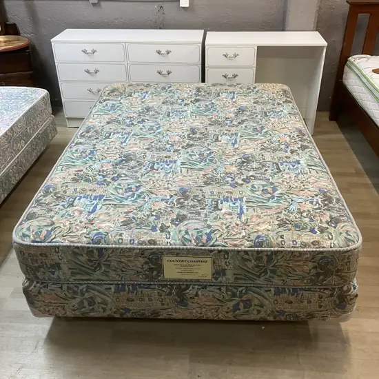 Country Comfort Double Size Mattress With Base