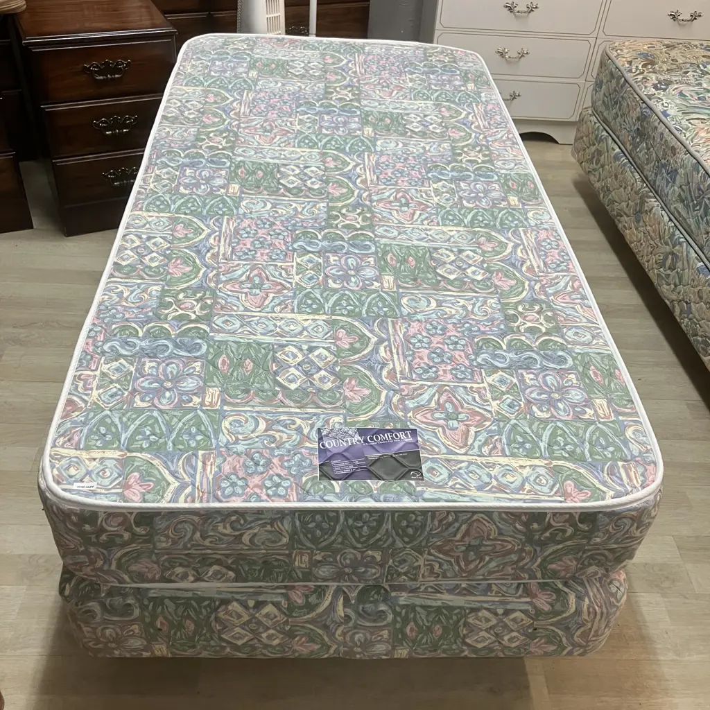 Country Comfort Single Size Mattress With Base Image 1++