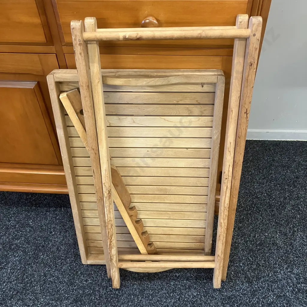 SOMERSET Butlers Tray Table With Stand Image 1++