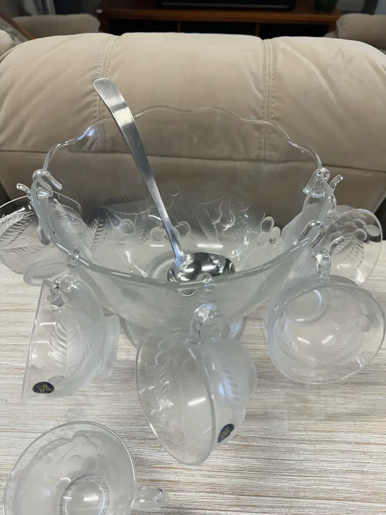 Hoya Corporation Punch Bowl & Six Cups (5 Hooks)  Image 1++