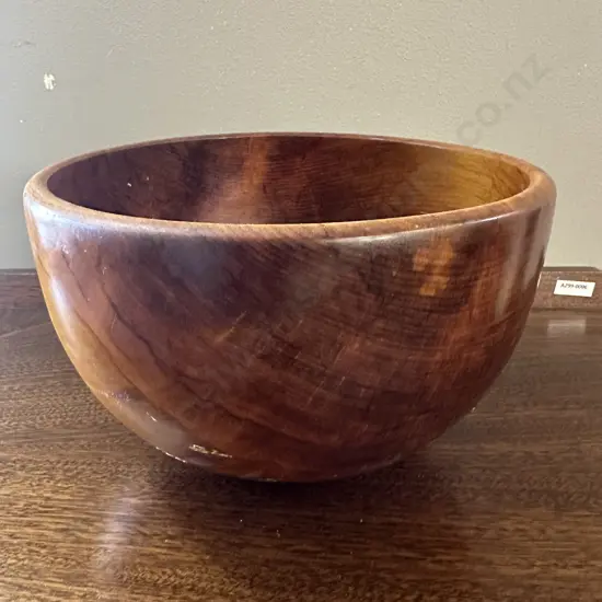Vintage Round Rimu Bowl Signed H15,Dia24cm.