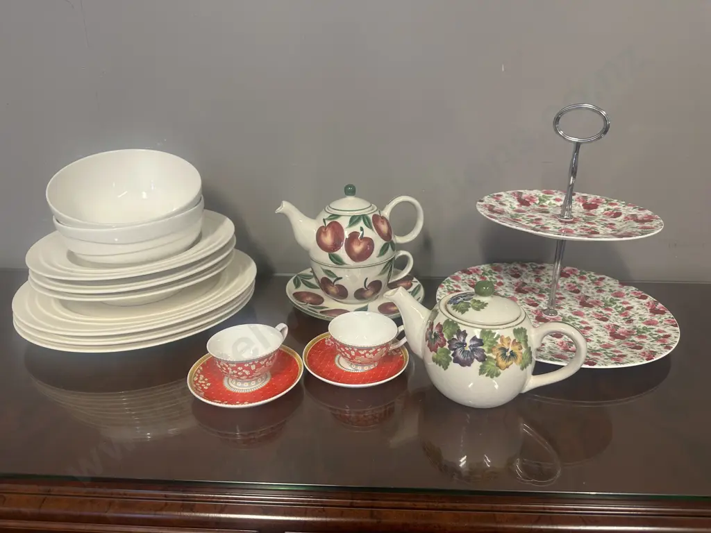 Selection Of Crockery Including Andrew Hawley Teapots, Cups & Saucers, Jamie Oliver Plates, Dishes Etc Image 1++