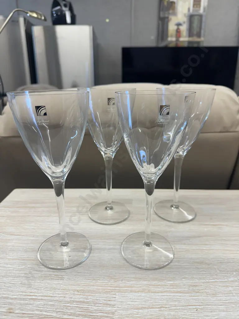 Set Of Four Italian Luigi Bormioli Red Wine Glasses Image 1++