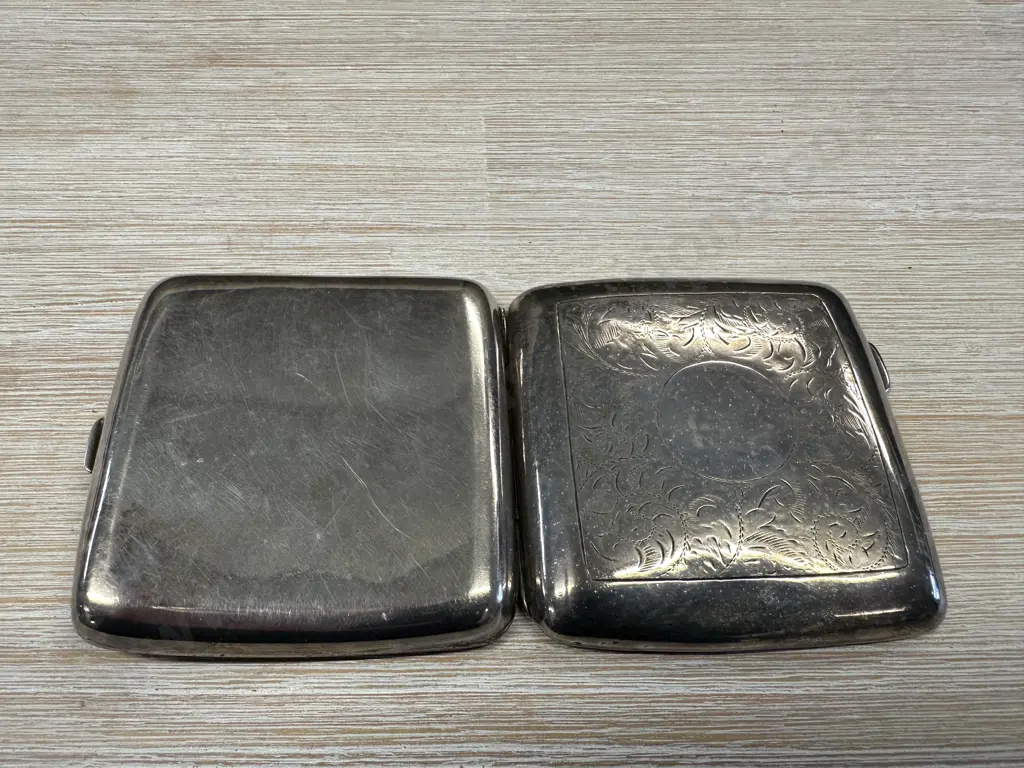 Epns Silver Ware Cigarette Case Etched Detail Image 1++