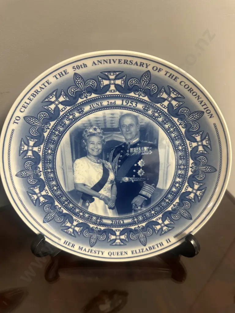 Wedgwood Commemorative Plates Celebrating 50th Anniversary Of The Coronation Queen Elizabeth ll Image 1++